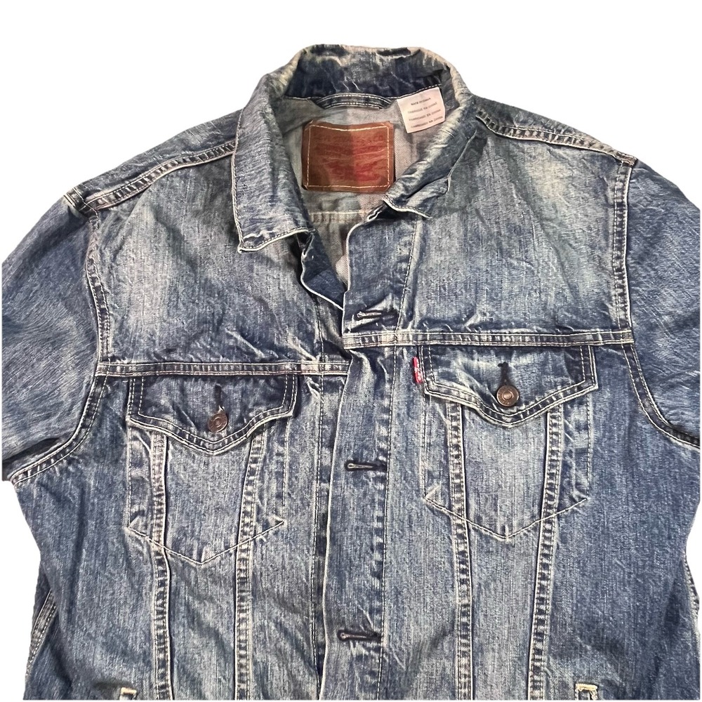 VTG Levis Men's‎ Trucker Jean Jacket Size XL Medium Wash Grunge